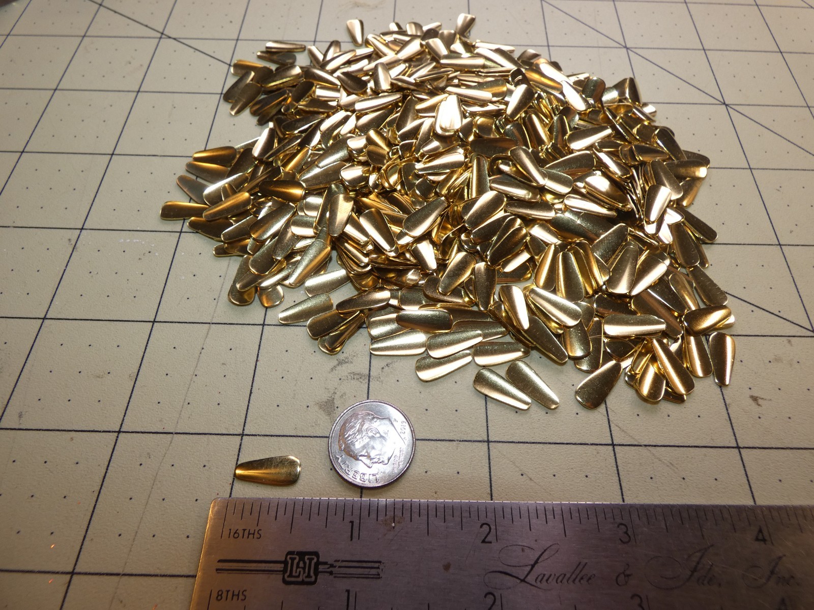 TEAR DROP ICE BLADES ICE JIG BLADES SMALL TINY BRASS GOLD SIZE M-2 100 PCS
