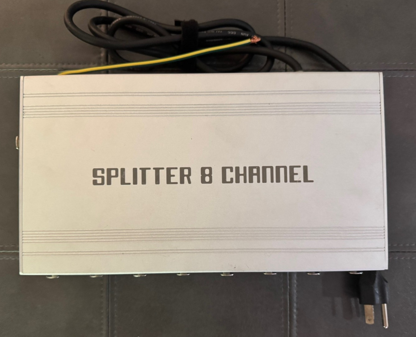 Jesco Lighting LC-DMX-SPT-8 8 Port DMX Splitter, White Finish-Used