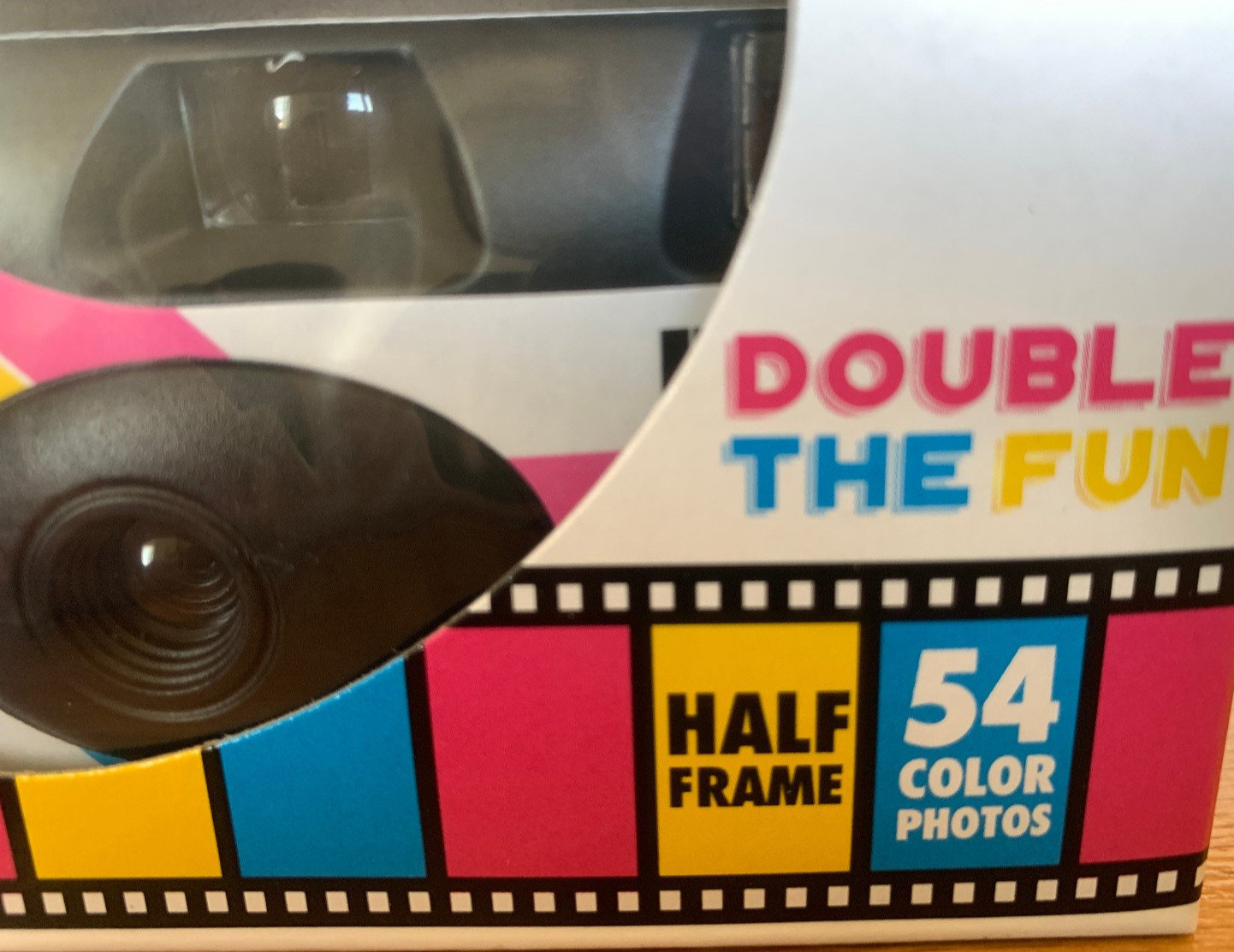 Ilford ILFOCOLOR Rapid HALF-FRAME 35mm Disposable Camera 54 EXP w/Flash Exp 2/25