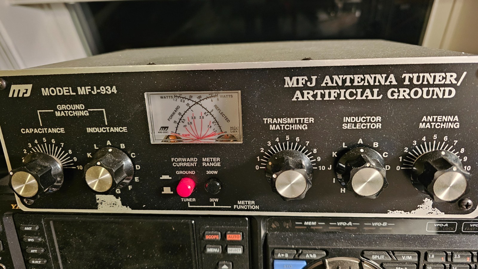 MFJ-934 Antenna Tuner