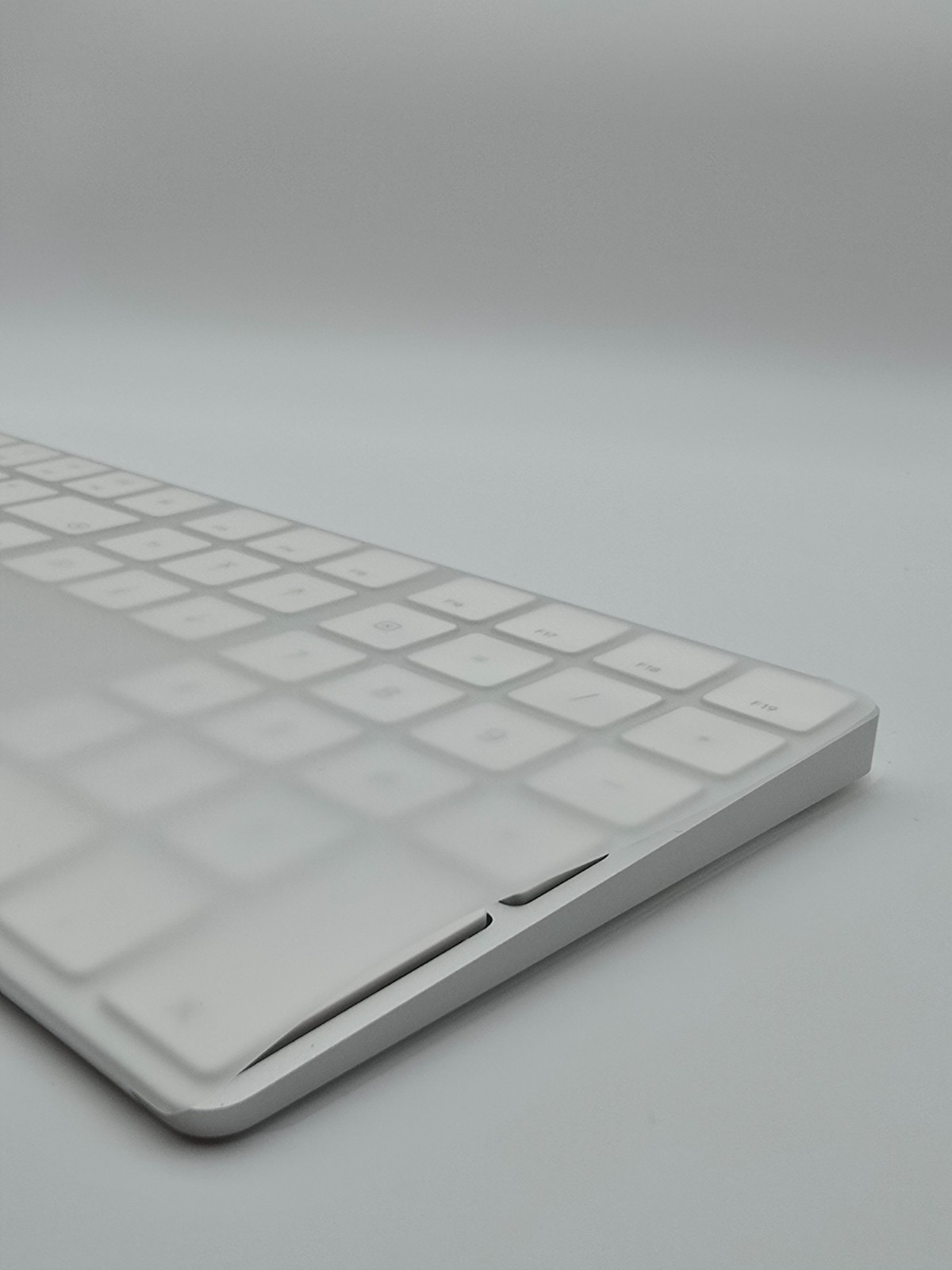 Apple Magic Keyboard with Numeric Keypad A1843 Wireless Russian Open Box