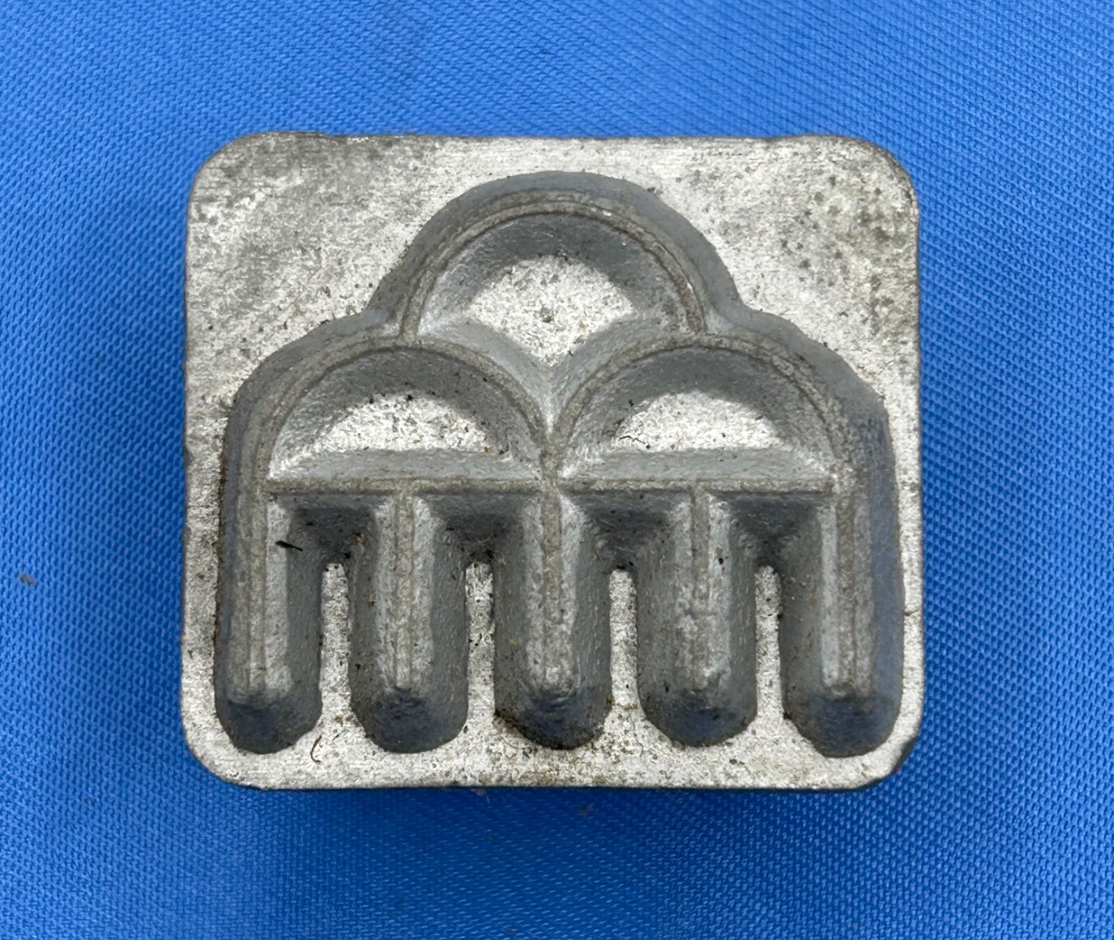 Vintage Craftool Co USA 3D Leather Stamp #8284 Native Rain