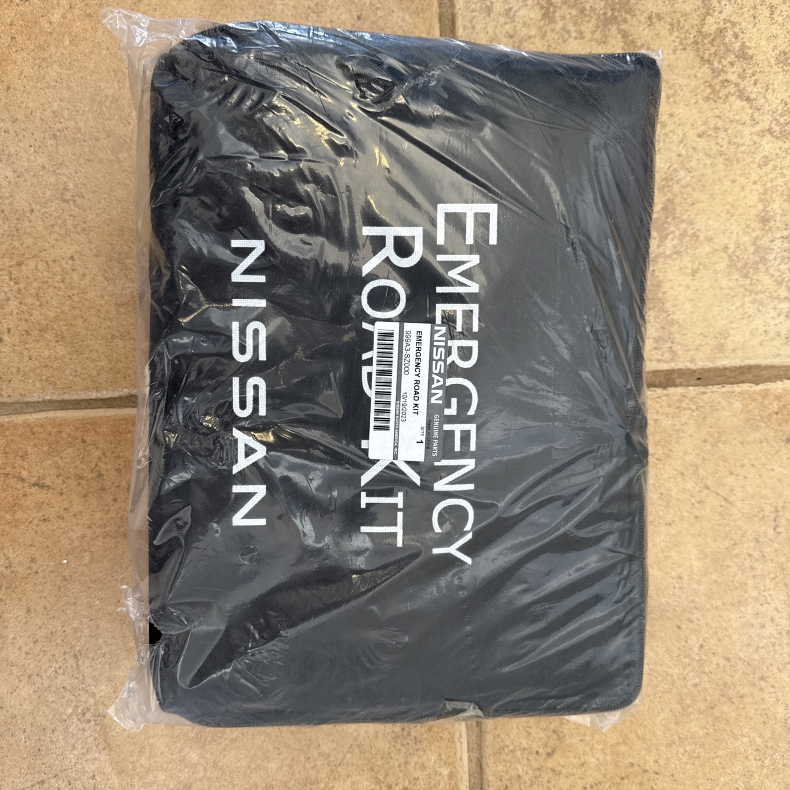 Nissan Emergency Road Kit .OEM. New Sealed. Vehicle Safety Kit. 999A3-SZ000