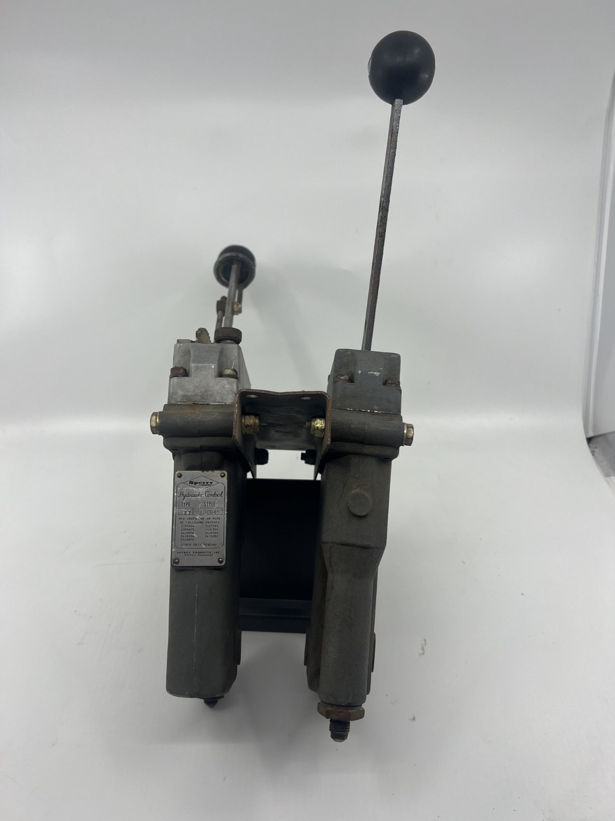 Sperry Hydraulic Control Type ET Style 20C045