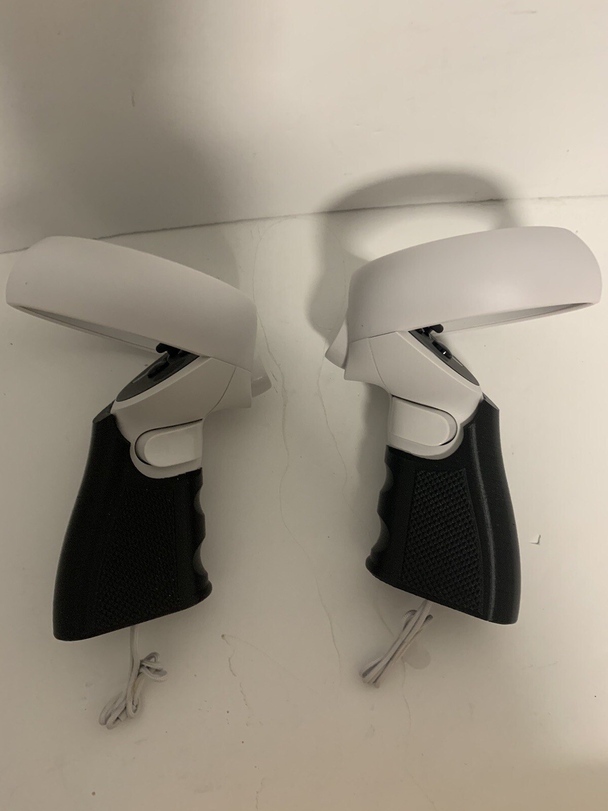 Oculus Quest 2 Black Controller Multi Game Pistol Grip Set Accessory NEW