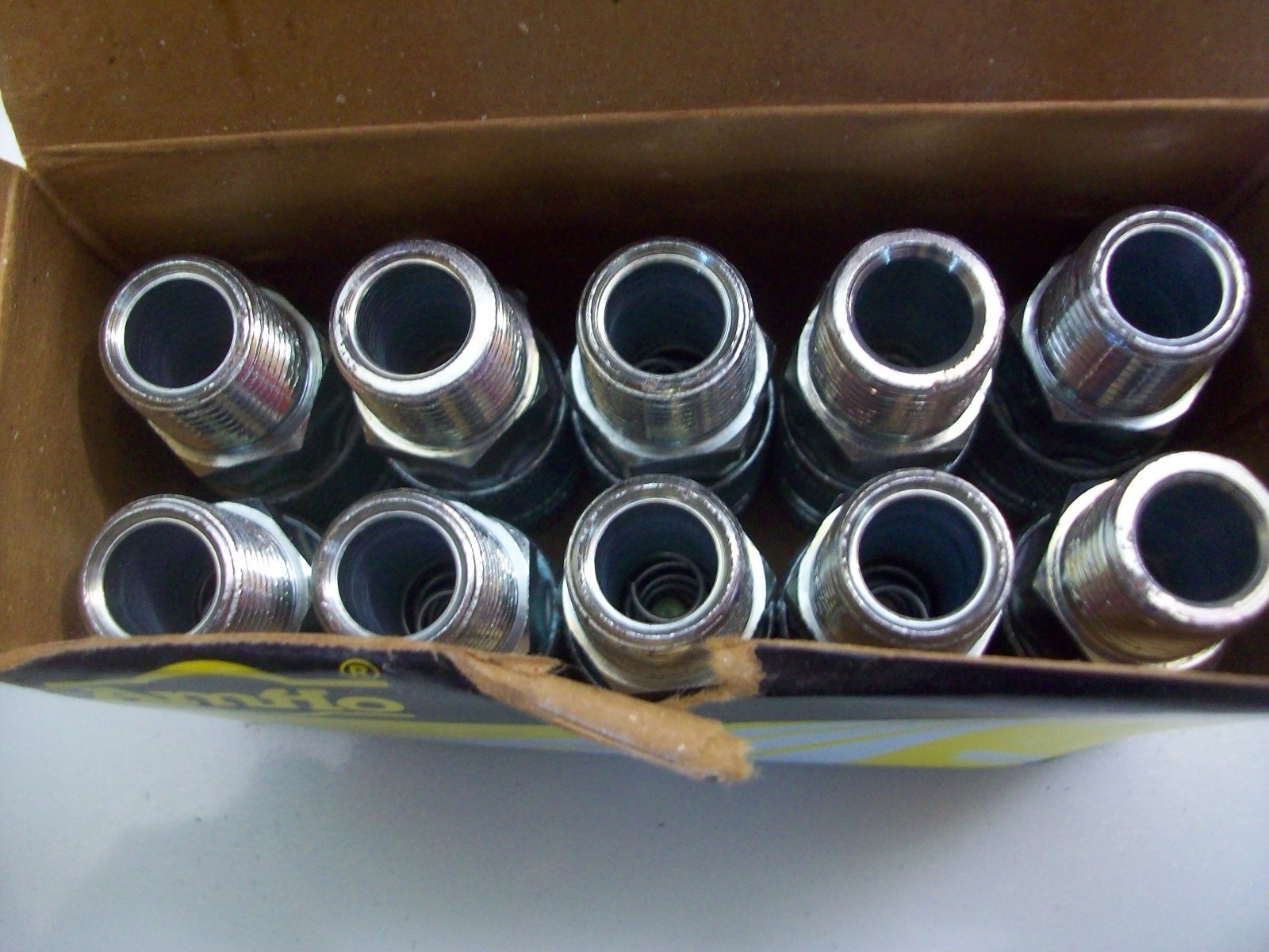 Lot of 50 Amflo Coupler Quick Disconnects 1/4" x 3/8 " NPT 430121   New