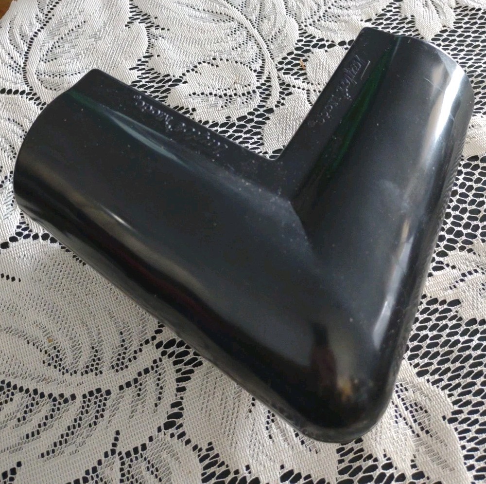 TAYLOR MADE SMALL Black 90 Degree Vinyl 6" x 6" Corner Bumper #46016