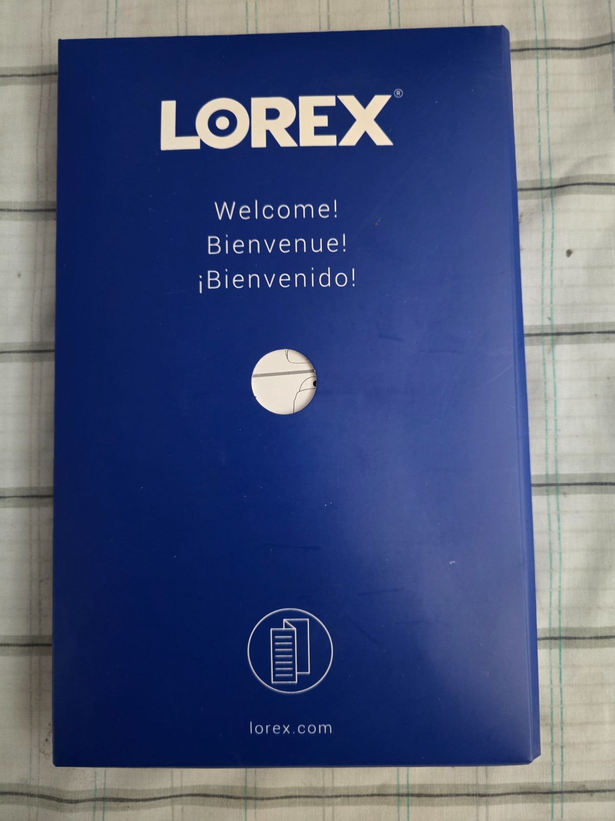 Lorex V261LCD-E 1080p Wi-Fi Floodlight Security Camera (32GB)