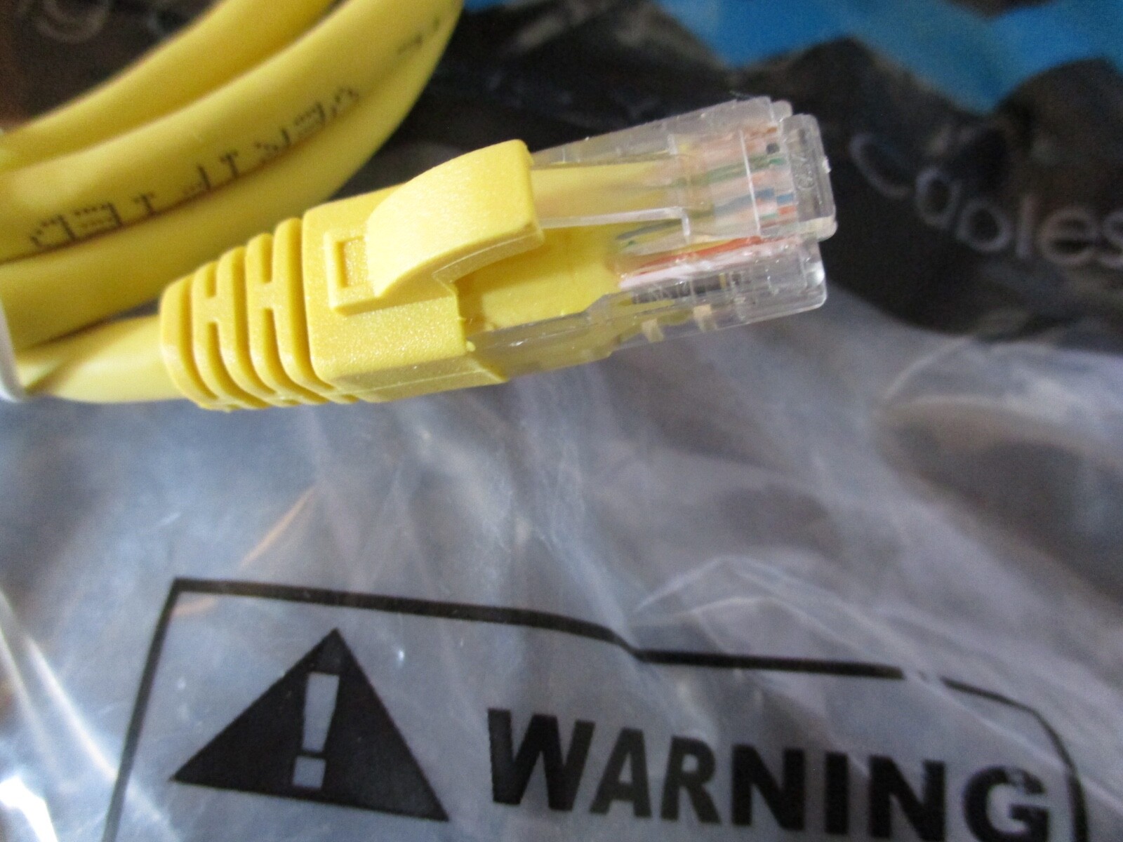 ETHERNET PATCH CABLE 6FT CAT 6 YELLOW UC097