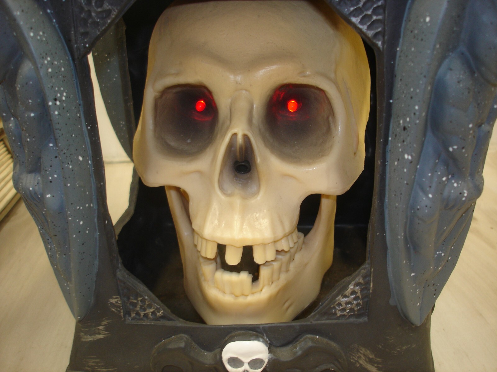 Animated Talking singing lighted Skull Lantern Halloween Tested WORKS battery