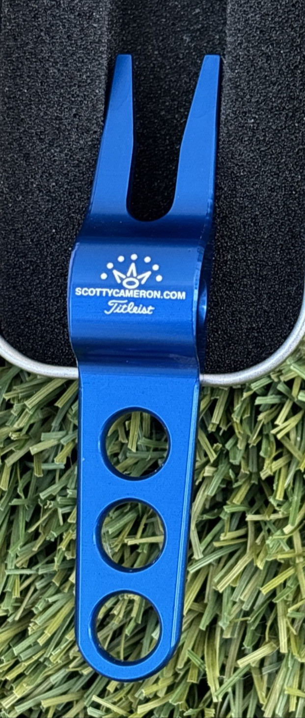 NEW in Tin - BLUE Scotty Cameron Pivot Tool with LOGO!!