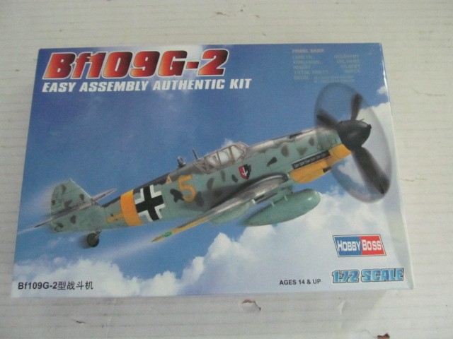 Hobby Boss BF109G-2 Easy Assembly Authentic Kit WWII Airplane, 1/72 Scale
