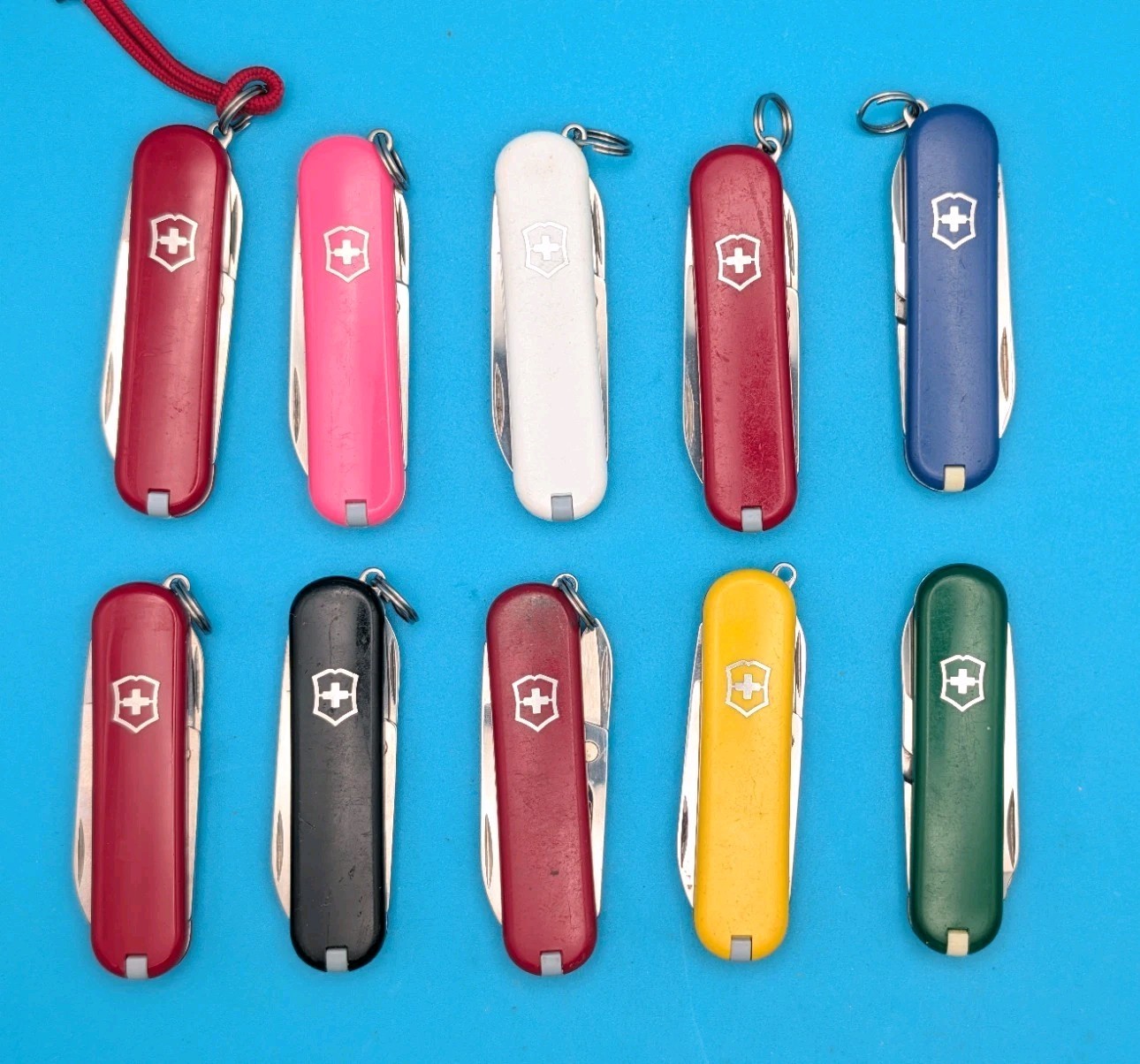 Lot of 10 Victorinox Classic Swiss Army Knife Multi Tools!