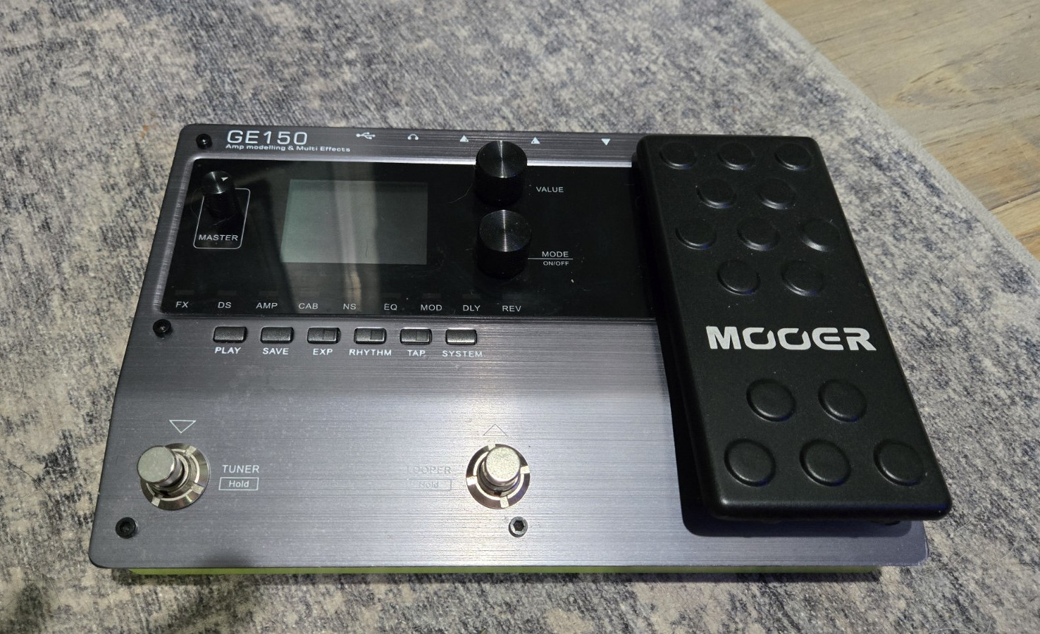 MOOER GE150 Digital Amp Modeling Multi-Effects Processor Pedal w/ Expression