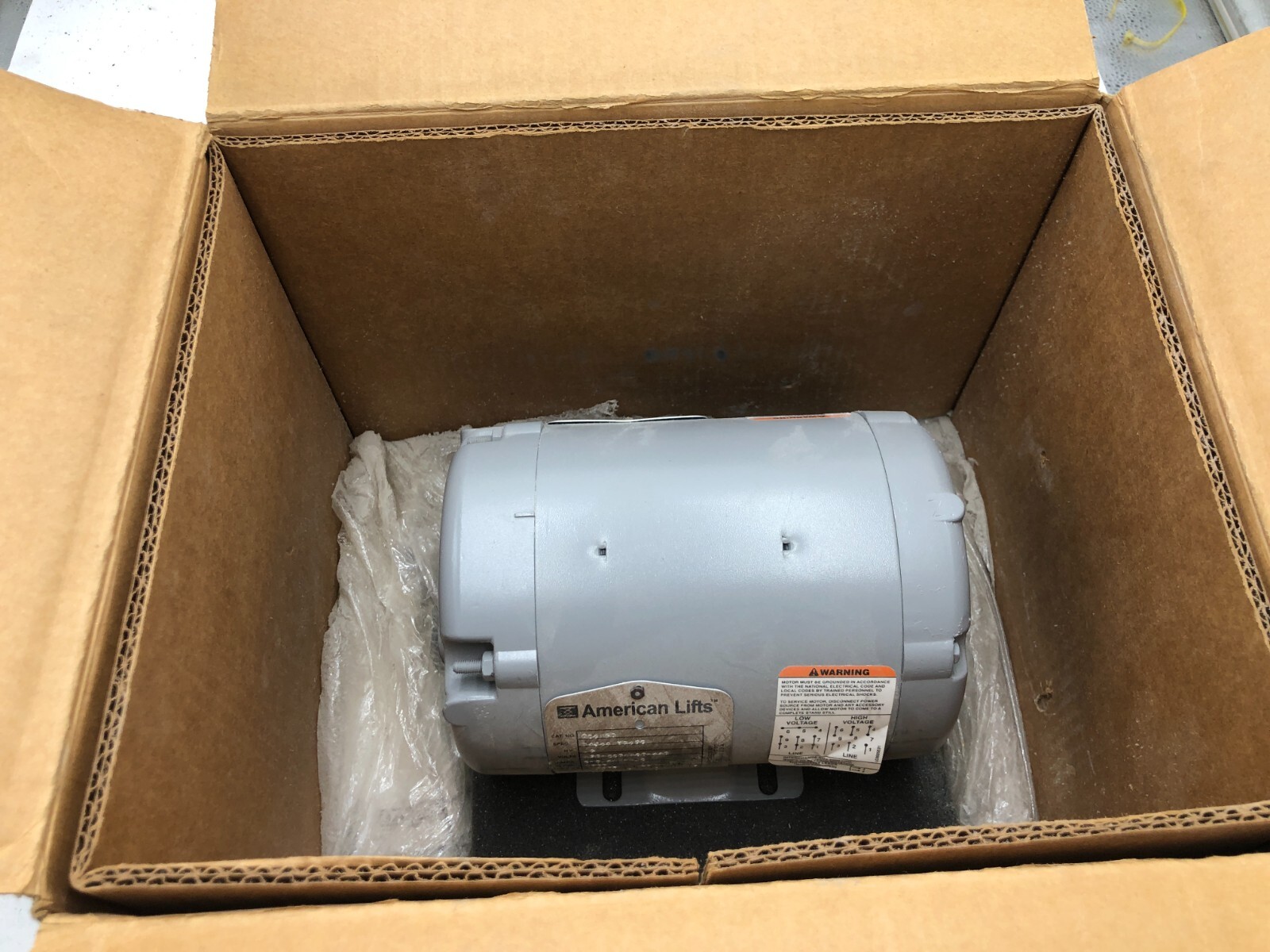 AMERICAN LIFTS MOTOR 34J641Y569G1 3 PHASE 1/2 HP ELECTRIC MOTOR MFG BALDOR S-148