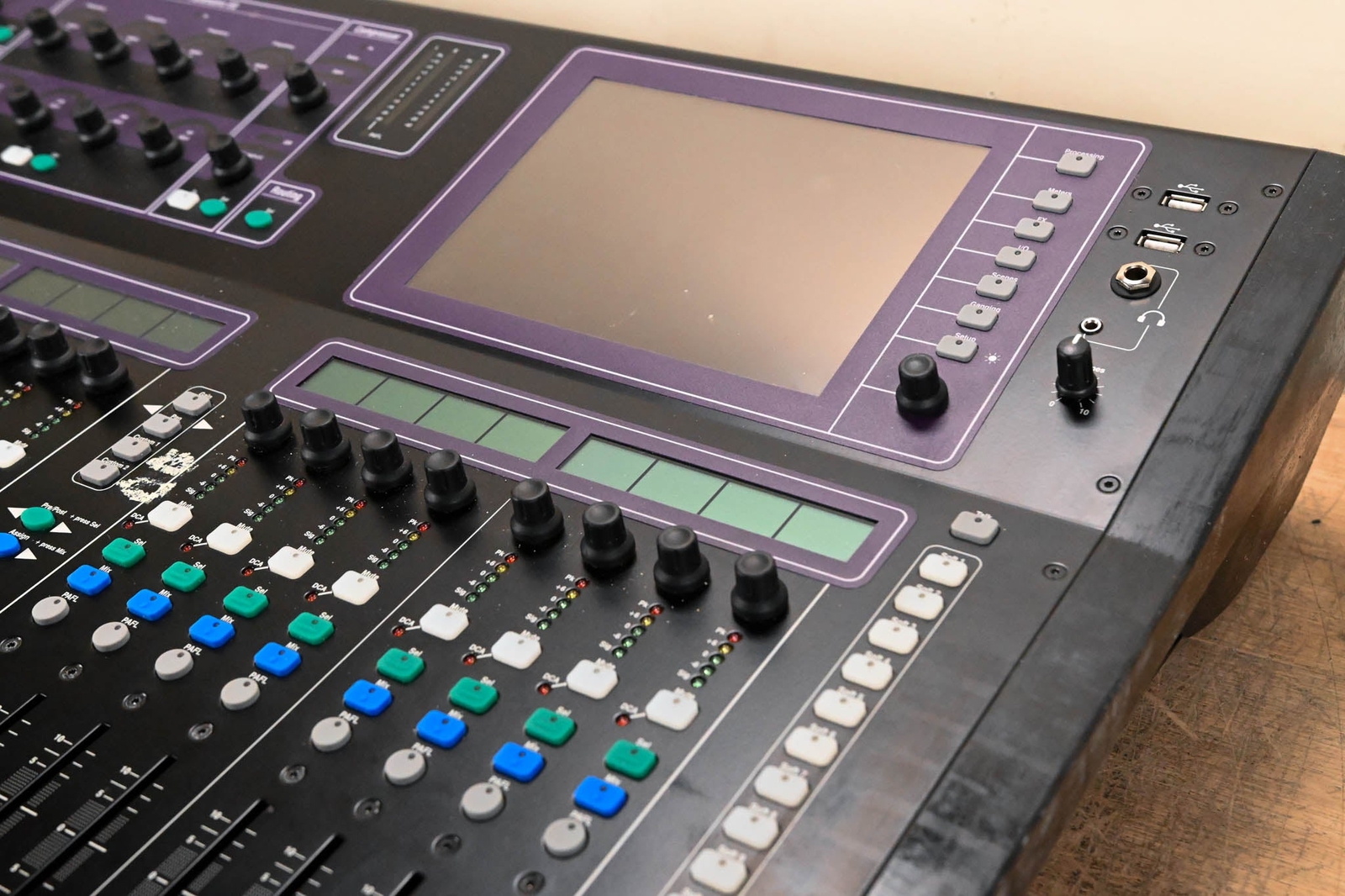 Allen & Heath GLD-80 Digital Audio Mixing Surface CG01MT9