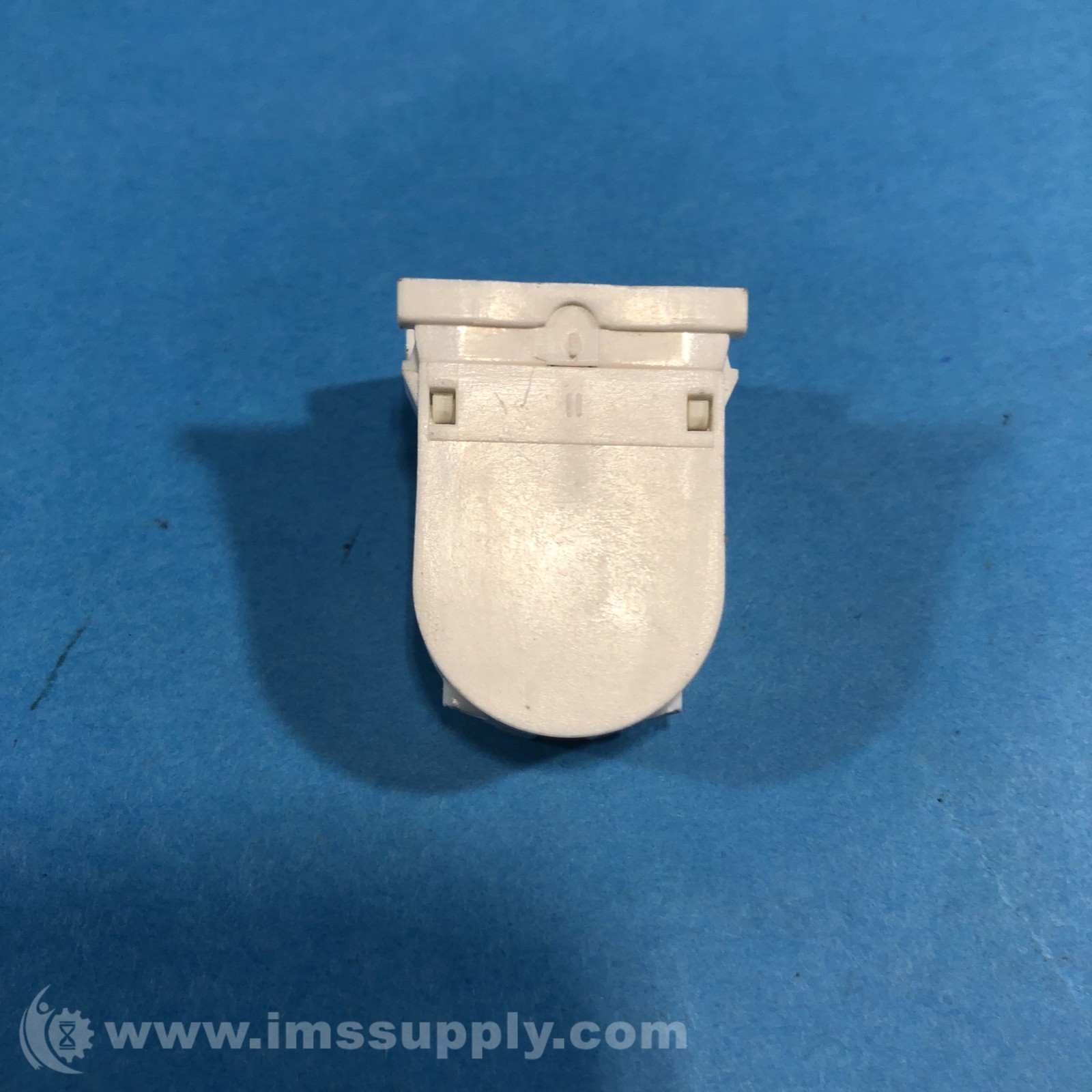 Leviton Lamp Holder 600V 120W FNIP