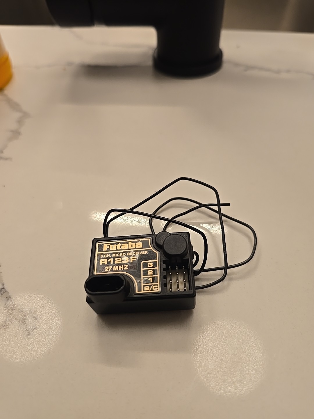 Futaba Micro Receiver R123F 27mhz 3 Channel Rc Car Plane Vintage
