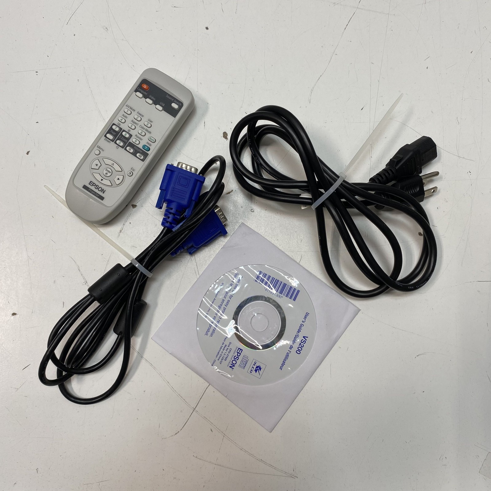 Epson VS200 3LCD Projector H391A White with Remote Cables and User CD