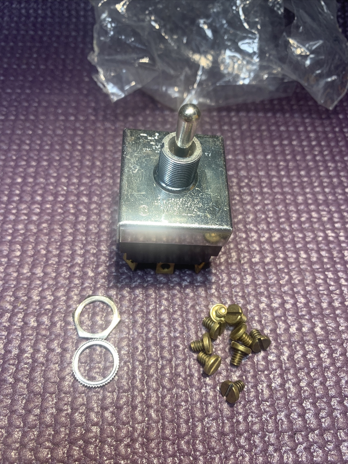 MCGILL 0140-3023N TOGGLE SWITCH 3PDT SCREW TERMINAL New