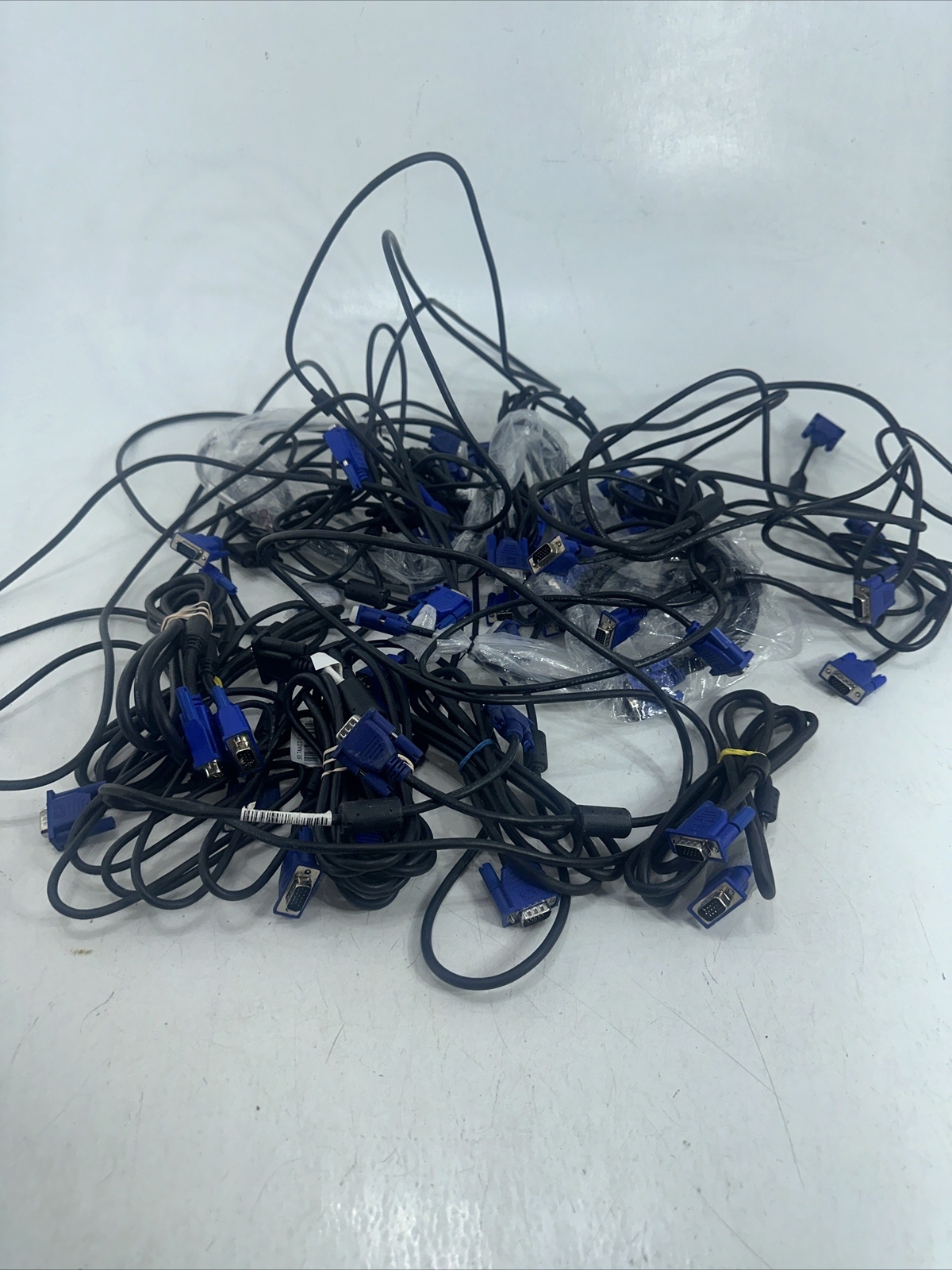 Lot Of 25 VGA Male To Male VGA Monitor Extension Cord Cables