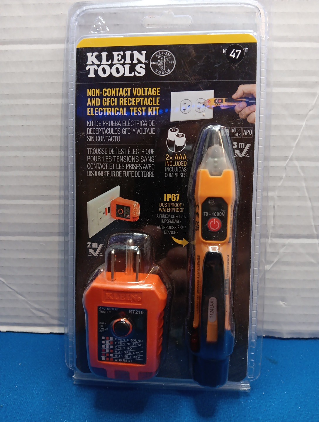 Klein Tools NCVT1XTKIT Non-Contact Voltage and GFCI Receptacle Premium Test Kit