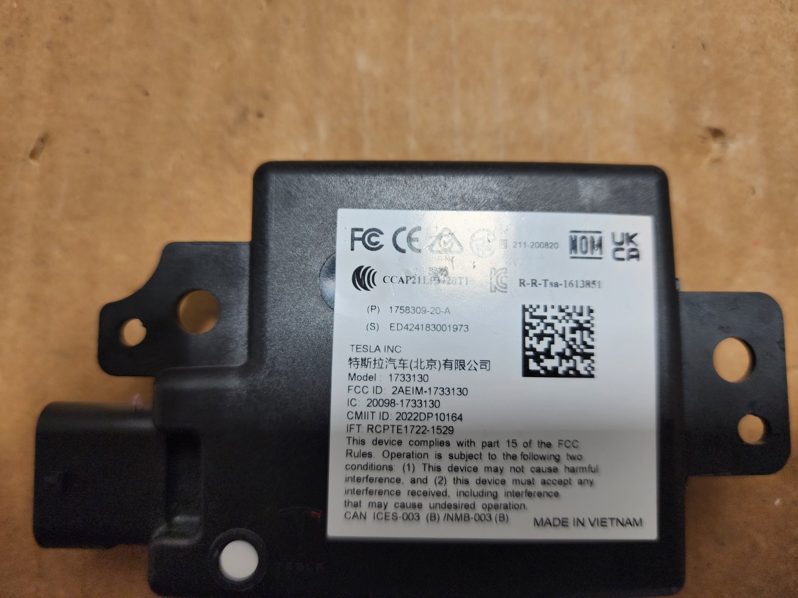 2024 2025  Tesla Model 3 Bluetooth Transceiver Module 1758309-20-A OEM