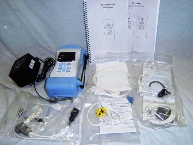 BCI 3303 Hand-Held Pulse Oximeter Spot-Check Patient Monitor w/Sensor