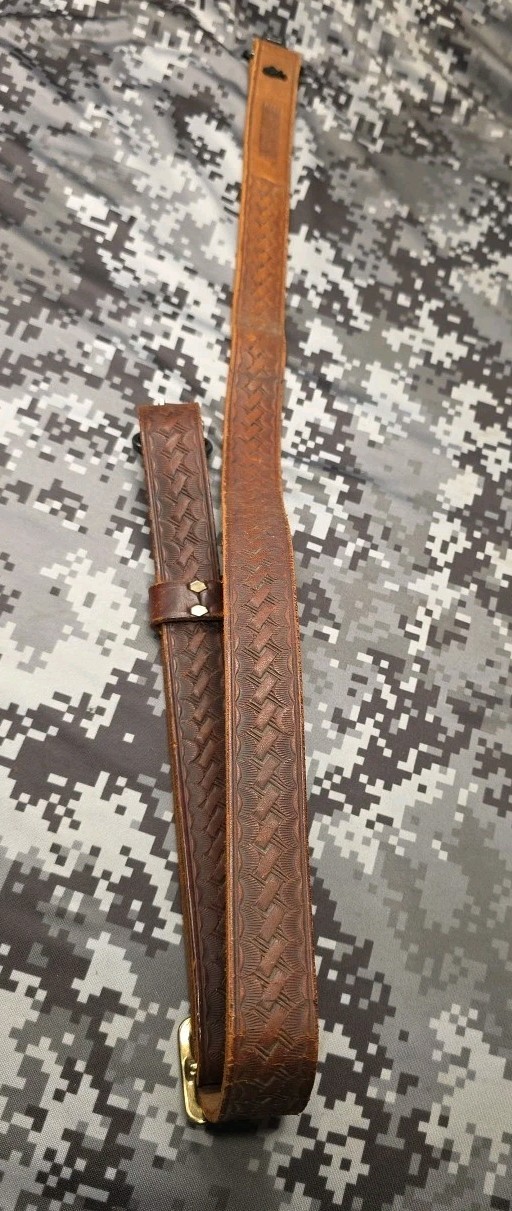 VINTAGE TOOLED DESIGN PERIOD UNCLE MIKES LEATHER BUCKLE RIFLE SLING W/ SWIVELS