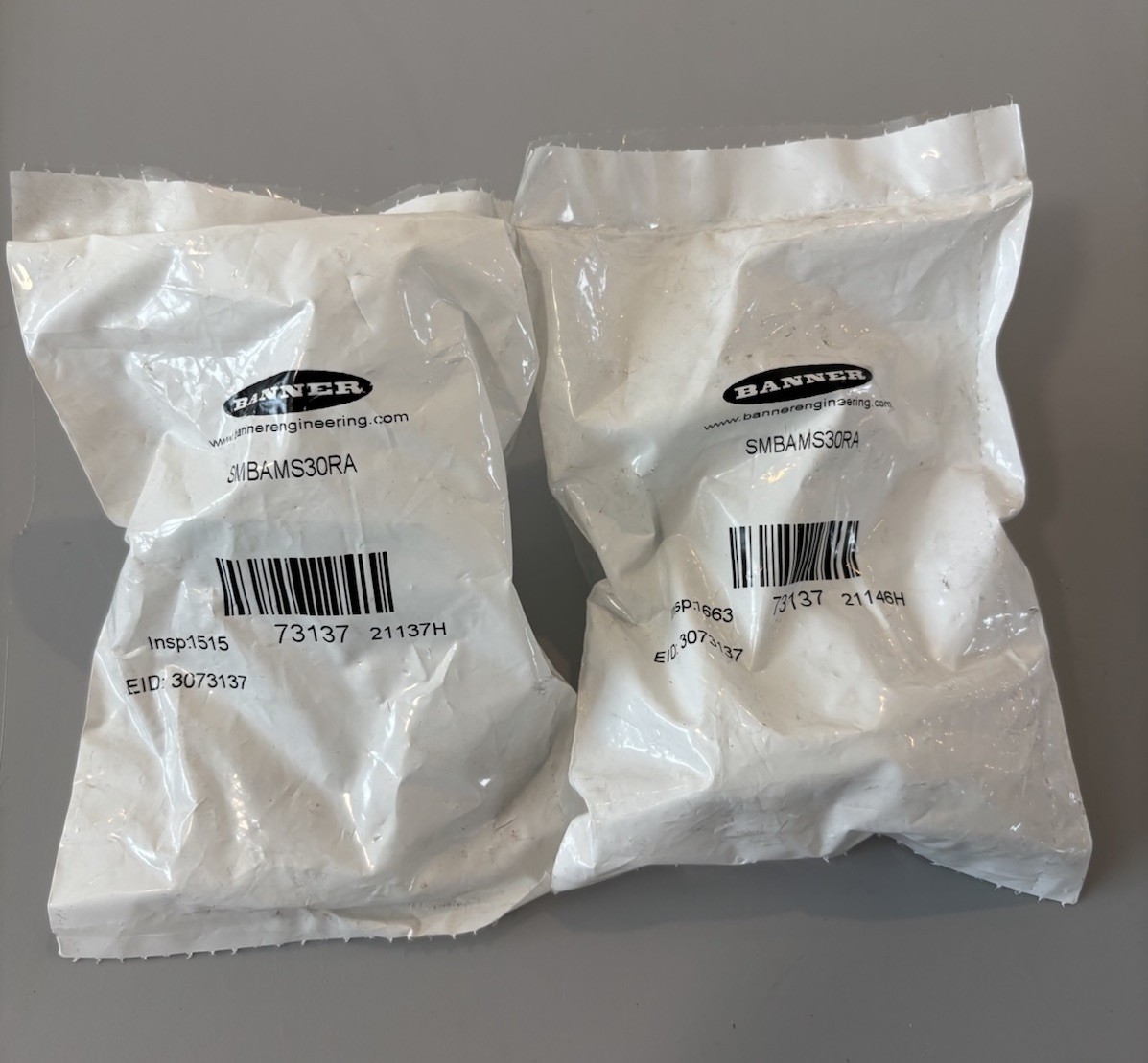 2 Banner SMBAMS30RA / 73137 Sensor Bracket New Sealed Packs