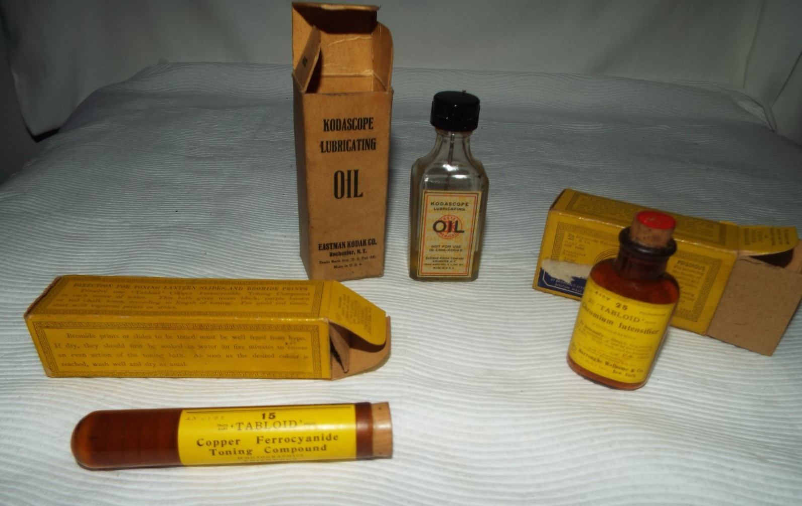 LOT OF VINTAGE/ANTIQUE PHOTOGRAPHY ITEMS FOR TONING, LUBRICATING & DENSITY READ!