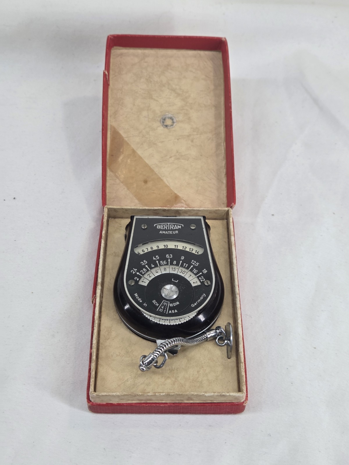 Vintage Bertram Amateur Bakelite Light Meter Made in Germany