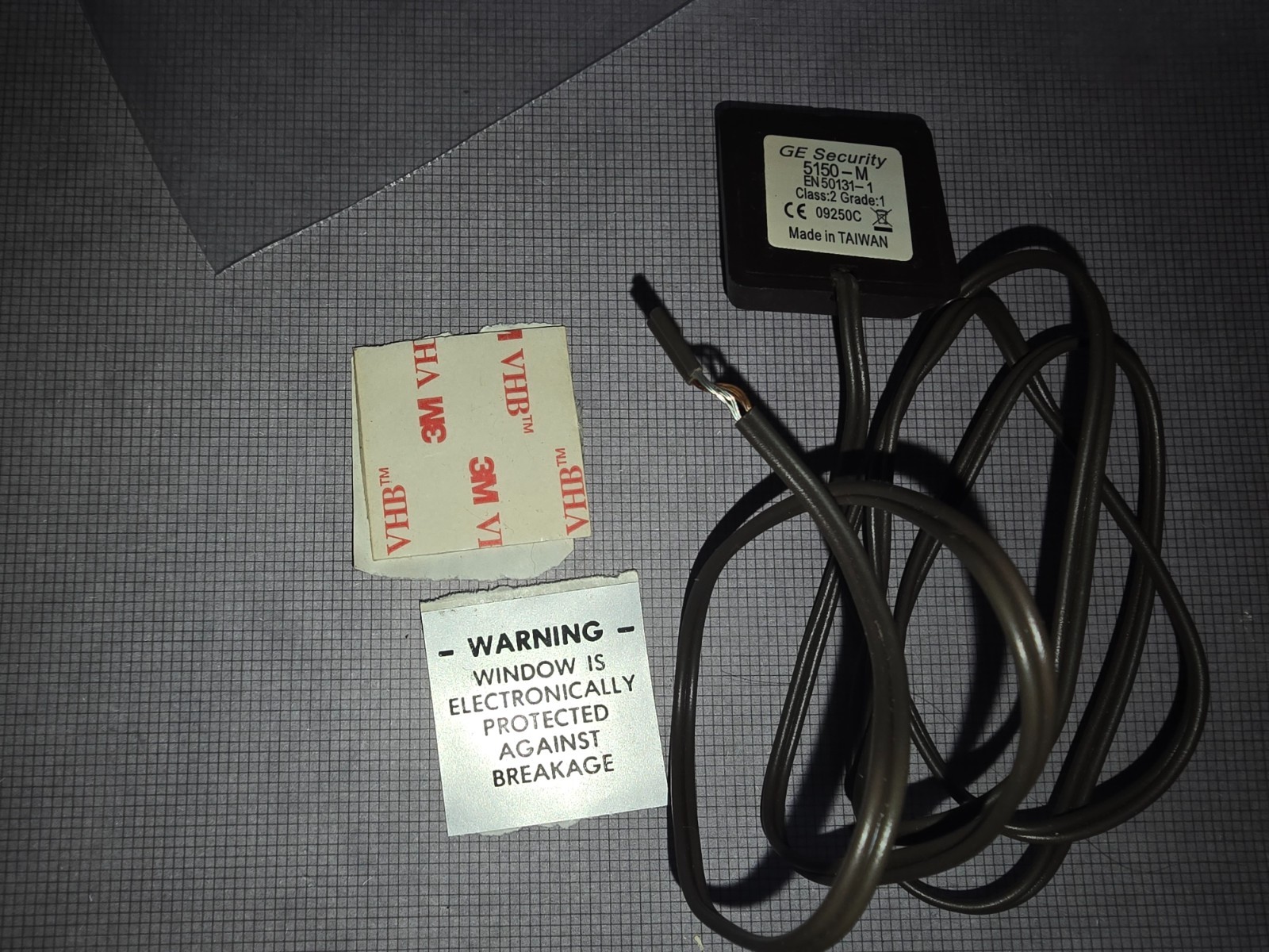 Interlogix GE Security Sentrol 5150-M Glass Window Shock Sensor Mahogany Single