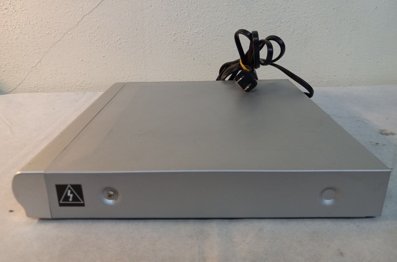 GPX D1816 DVD PLAYER - Working - No Remote