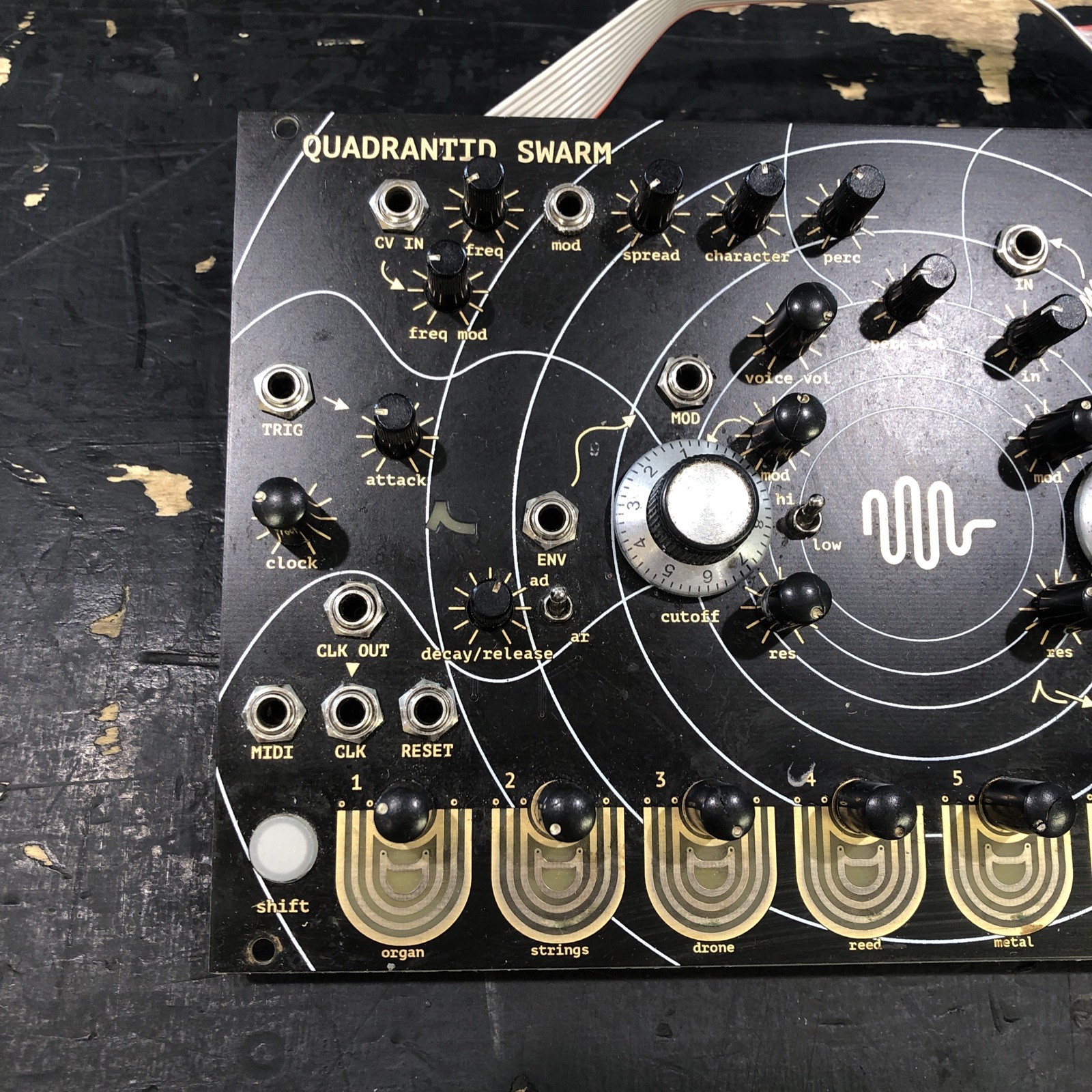 Eowave Quadrantid Swarm Desktop Polyphonic Digital Synthesizer