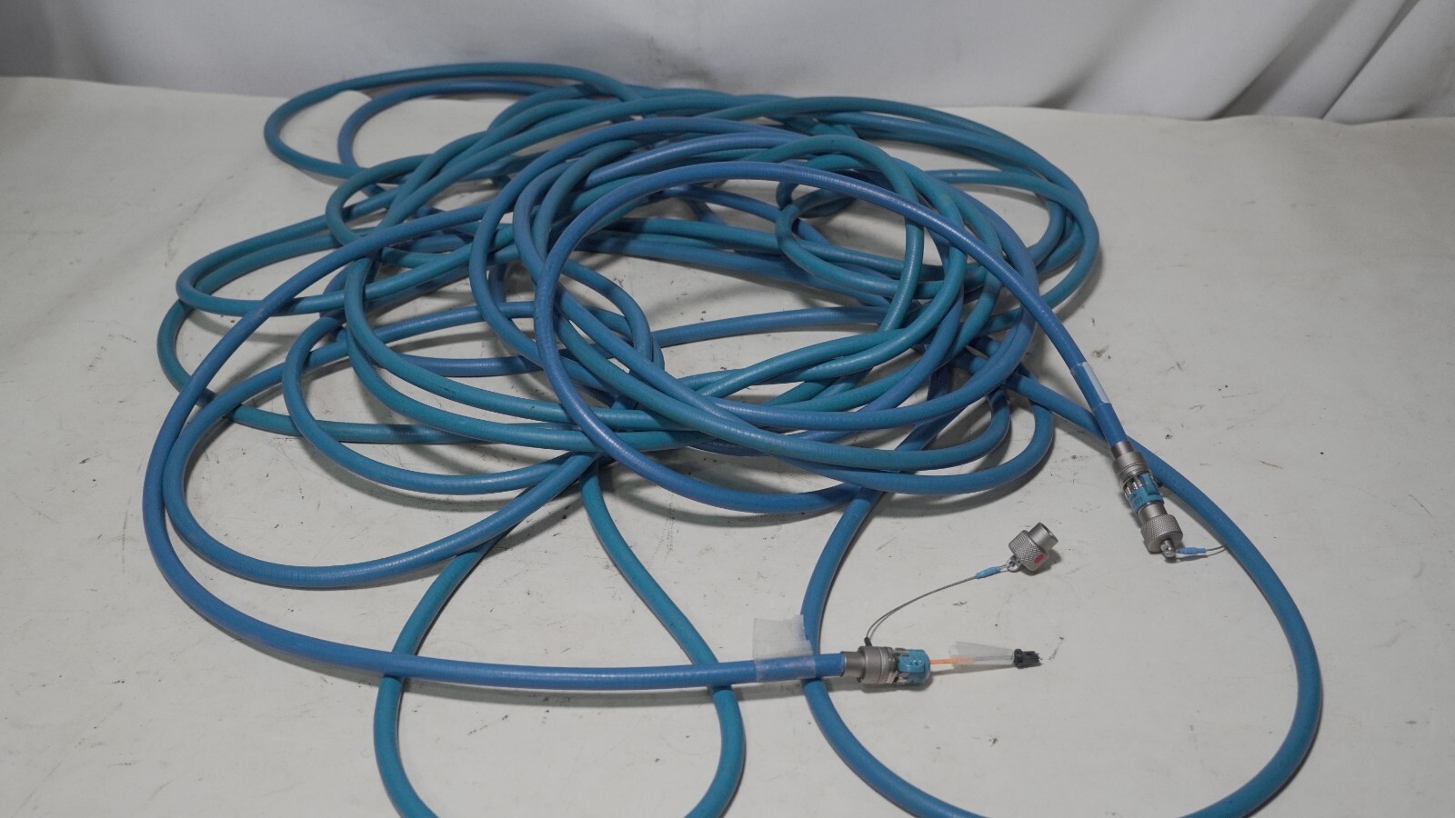 Intuitive 371721-03 fiber optic cable, sheath cut