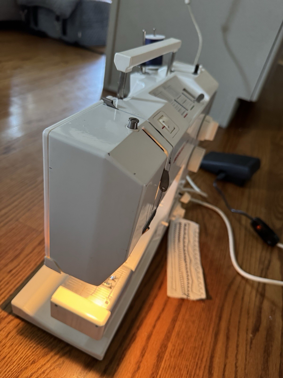 Serviced Bernina 1008 Sewing Machine. Amazing Condition. Works Great.