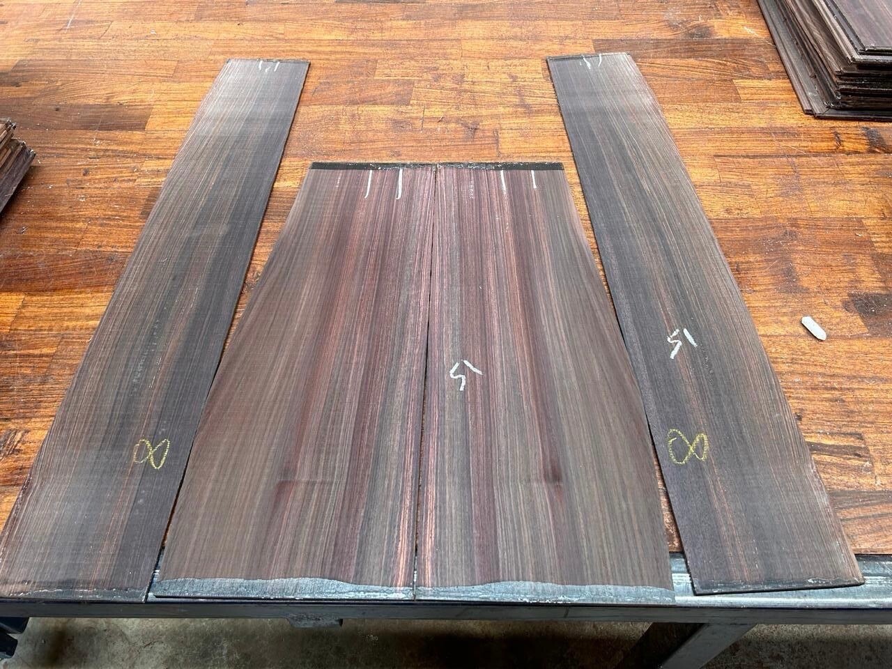 INDIAN ROSEWOOD BACK AND SIDE SET . Same Item
