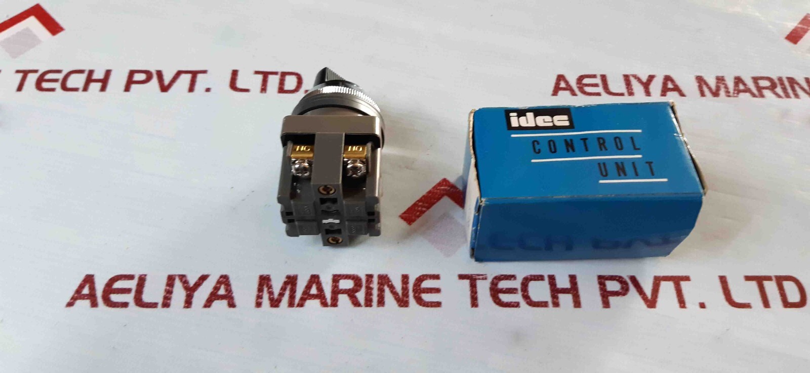 IDEC IZUMI ASN37S Selector Switch
