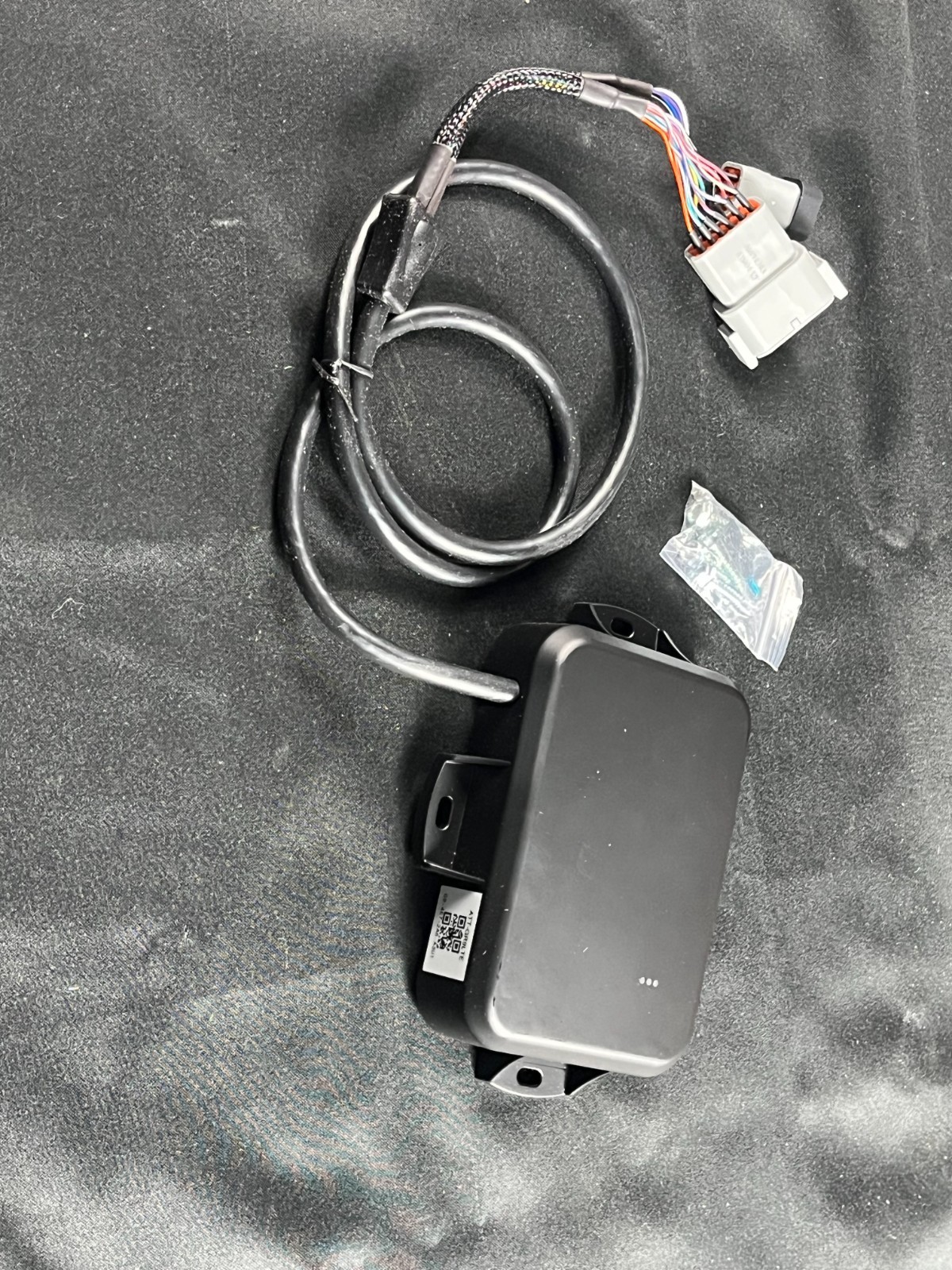 GEOTAB GR9-LTE GR9LTE GO9 Rugged GR9 IP68 IP69K Telematics Device Truck Fleet