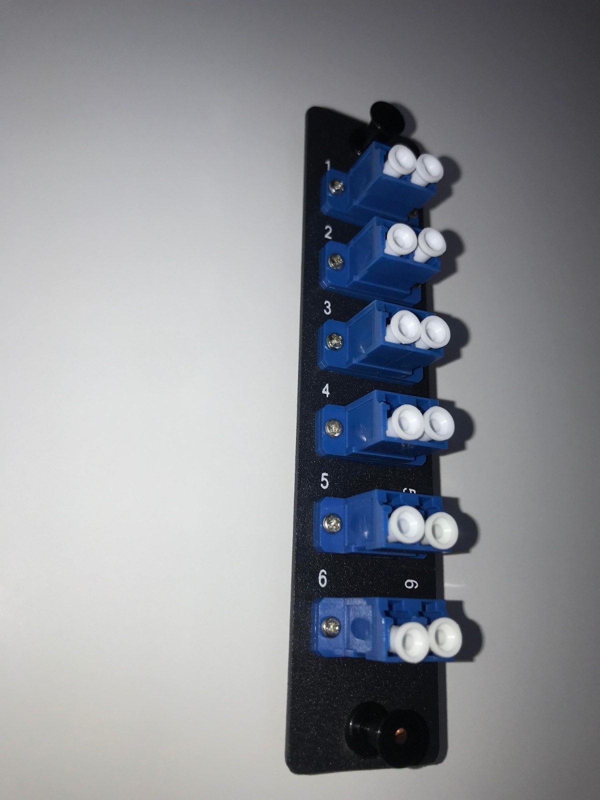 Fiber Optic Rack Mount 1RU LCUPC 24 Port SMF FDP - Fiber Optic Panel Rack Mount