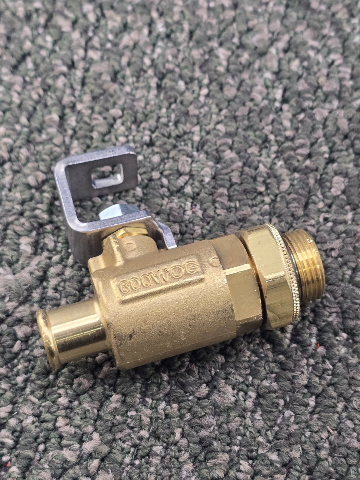 Parker 1/2-inch Brass Engine Oil Drain Valve Male NPT x Straight Hose Connection