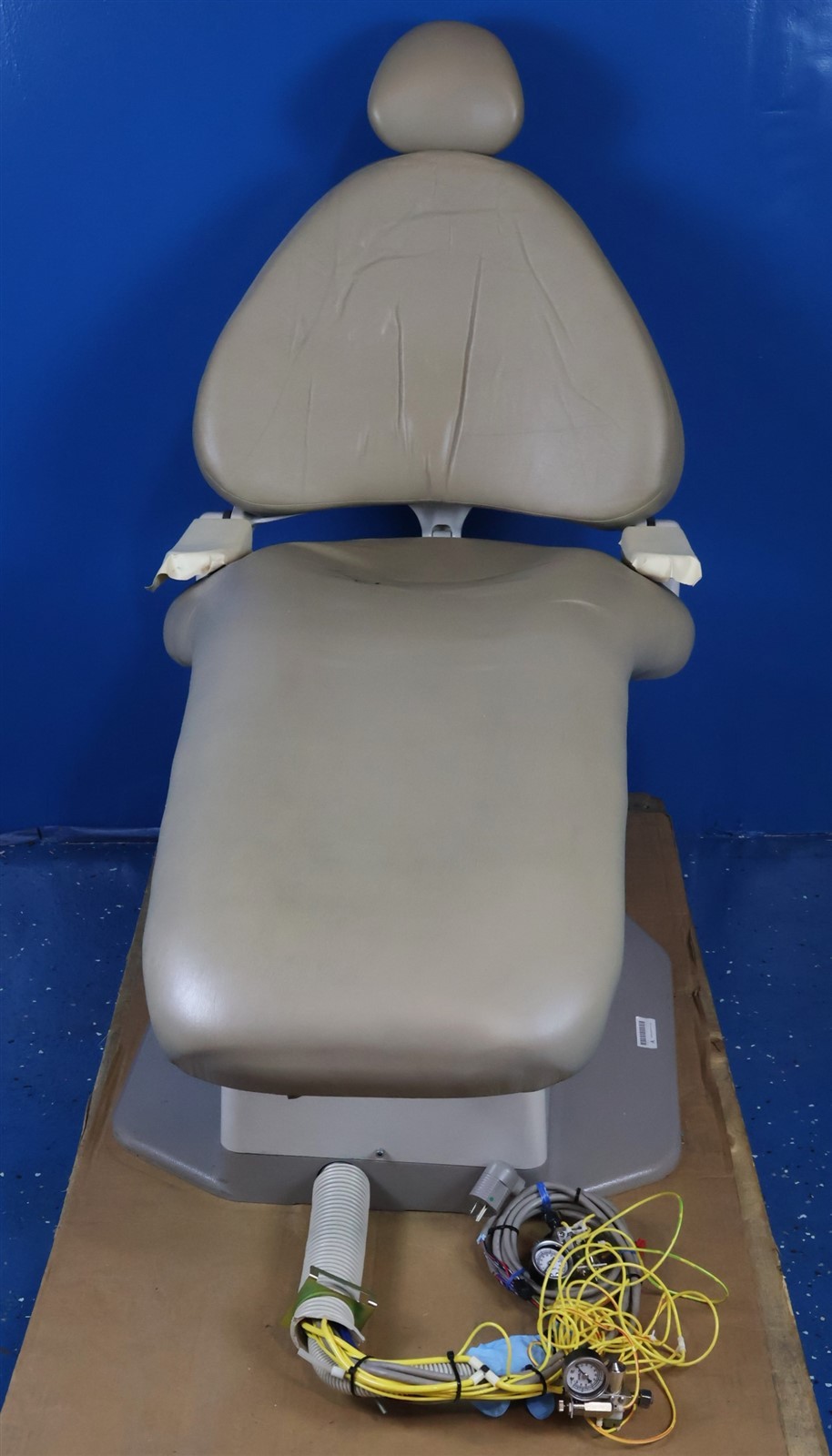 Adec 1040 Dental Ergonomic Exam and Treatment Chair