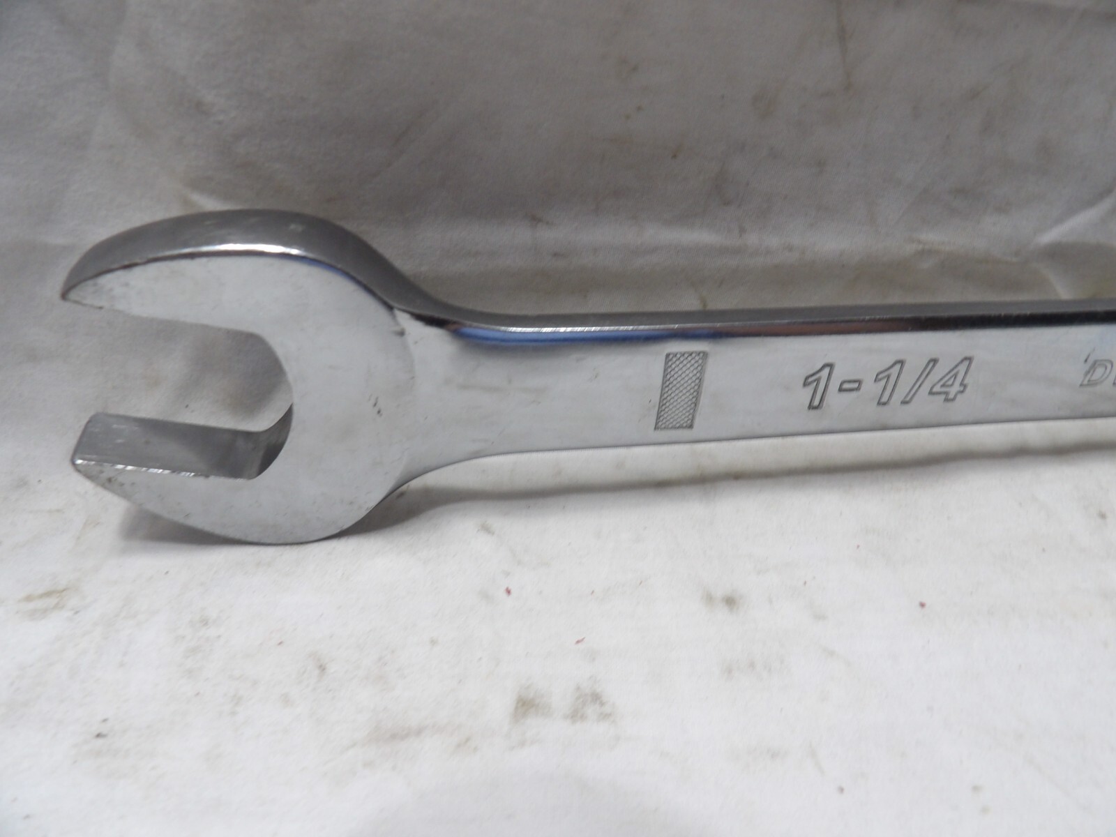 DeWalt 1-1/4" Combination Wrench #DWMT75187