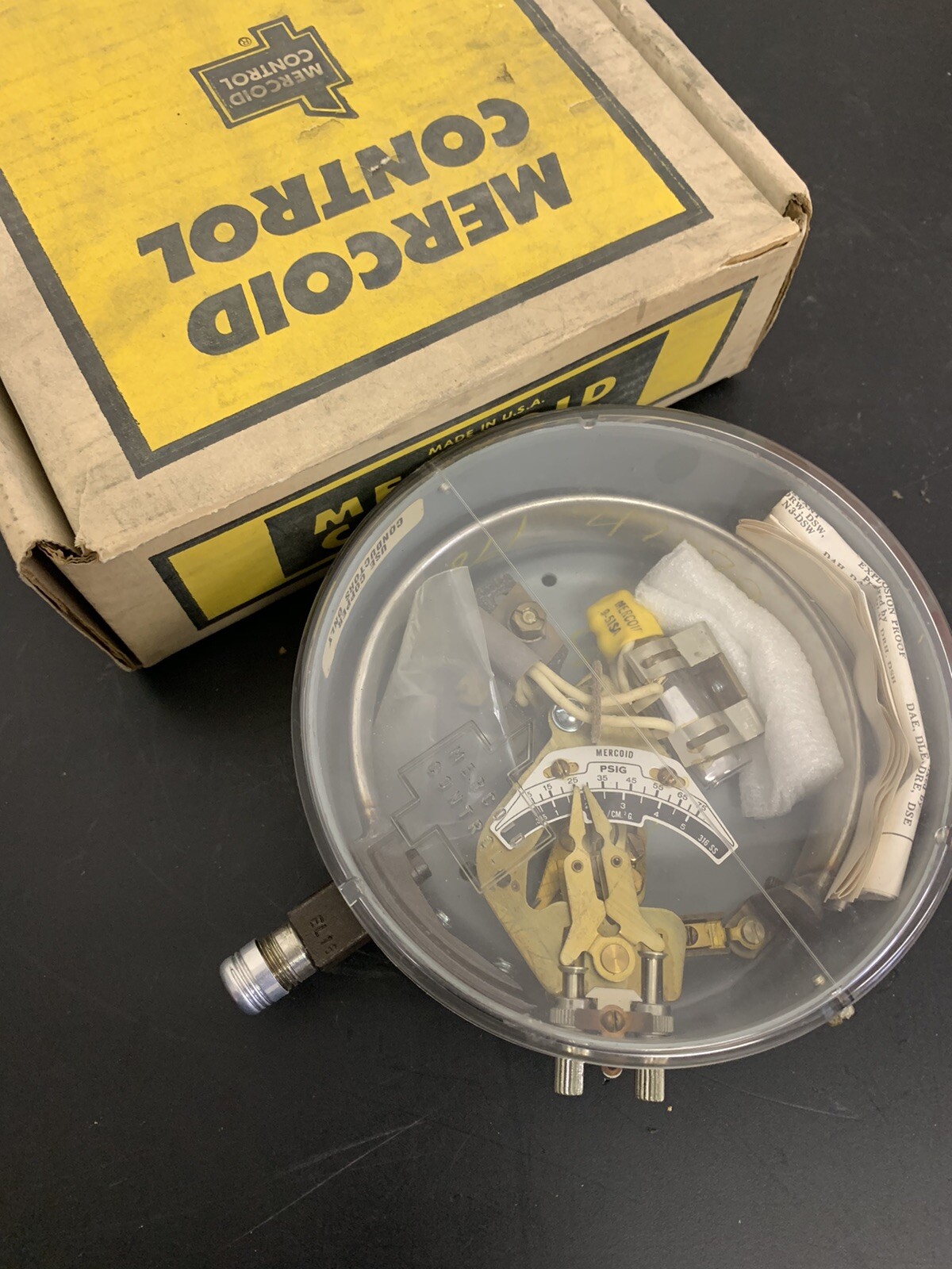 MERCOID CONTROL PRESSURE SWITCH PN: DA-41-3-23E  in box