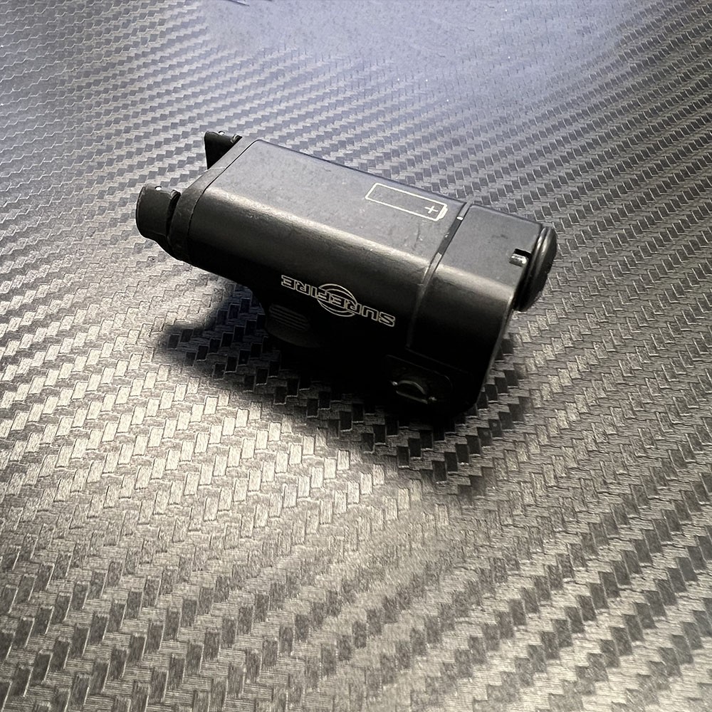 XC1 ULTRA COMPACT LED HANDGUN WEAPON LIGHT 200 LUMEN SUREFIRE