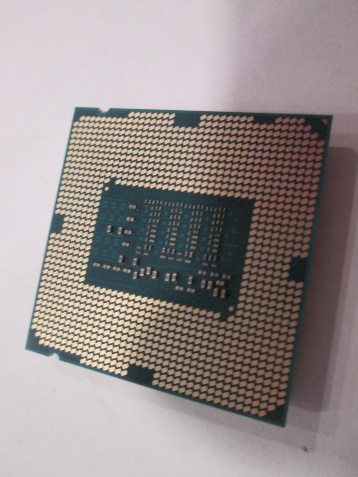 Intel Core i5-4590 Processor 3.3 GHz, 4 Cores, LGA 1150 SR1QJ