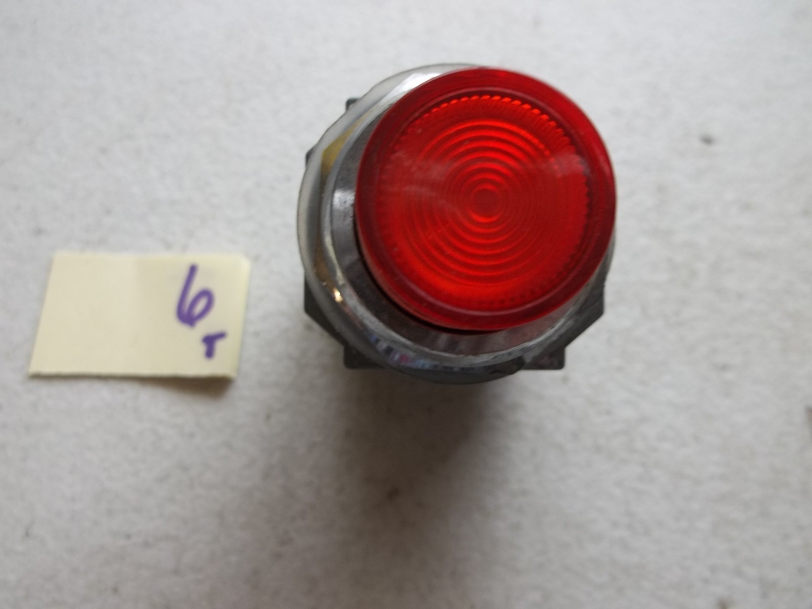 FRESH TAKEOUT IDEC RED PUSHBUTTON SWITCH BST-001.1 (143-1)