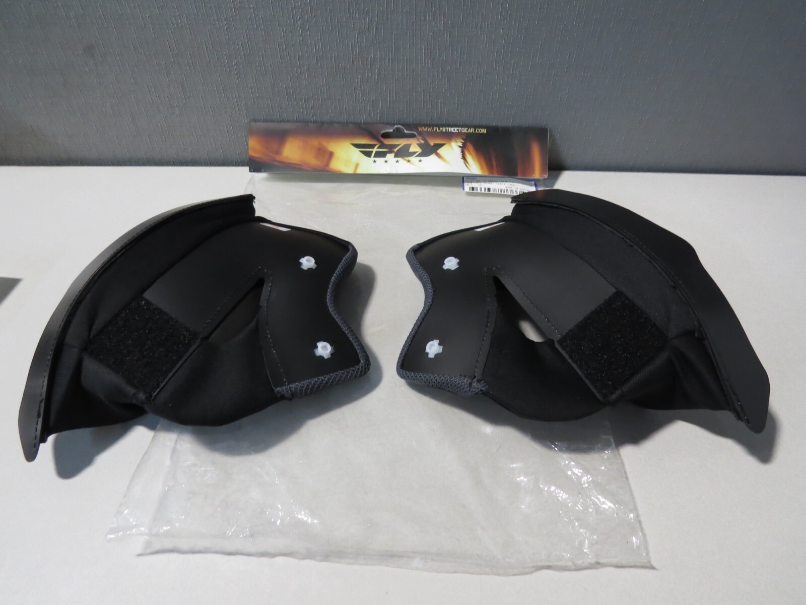 NEW Racing Revolt Cheekpad Set Size Large 73-88423