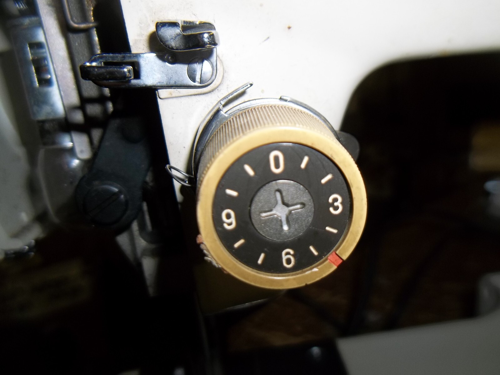 Vintage Kenmore 1525 Sewing Machine W/ Case & Manual